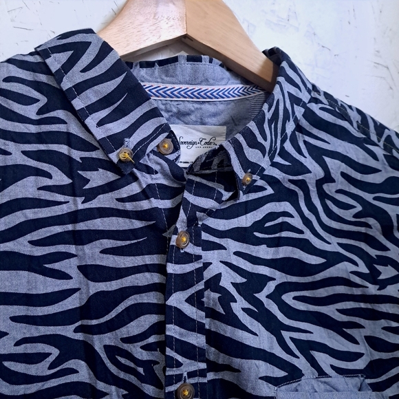 Sovereign code |Men's Zebra Print Shirt - Black and blue - Picture 3 of 10